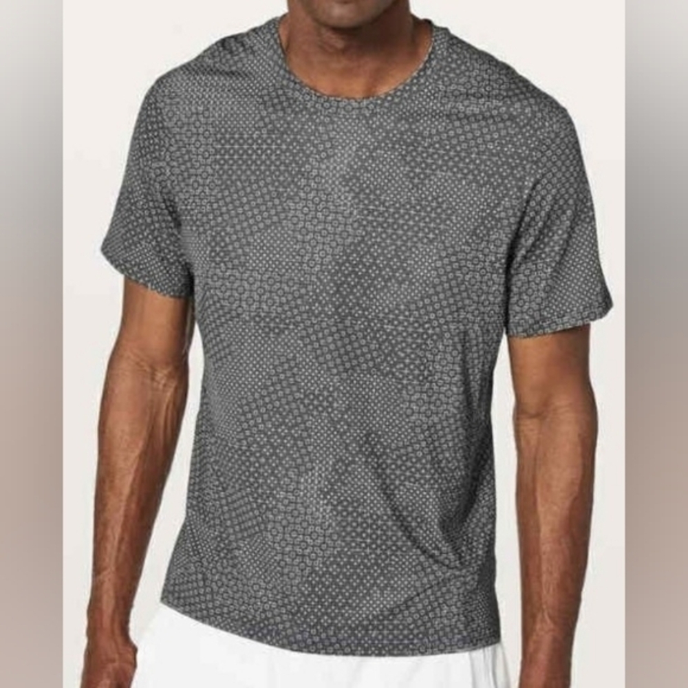 Lululemon Mens Run Out Short Sleeve - M/L